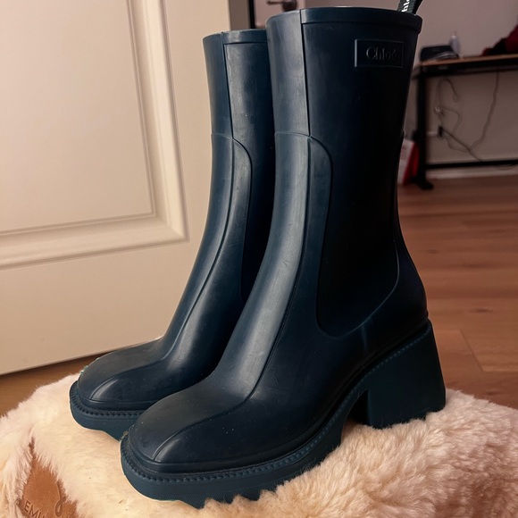 Chloe rain boots - Picture 2 of 7